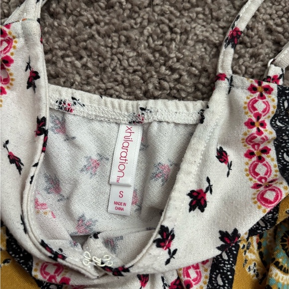 🎁 Xhilaration Multicolor Floral Romper - Picture 3 of 4